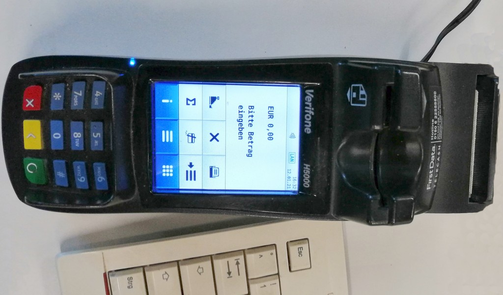 ec-cash-geraet-verifone2
