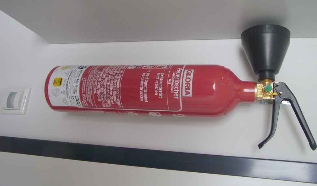 feuerloescher-co2-2kg