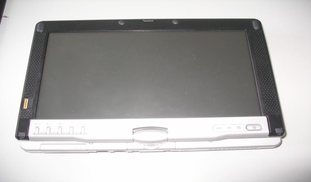 fujitsu-convertible6