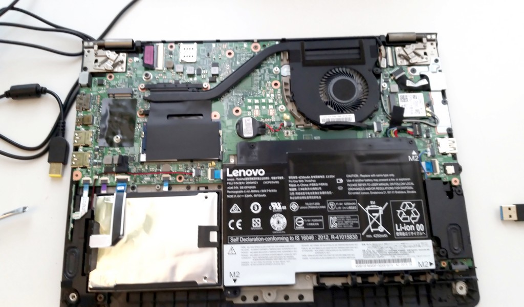 thinkpad-yoga370-innen